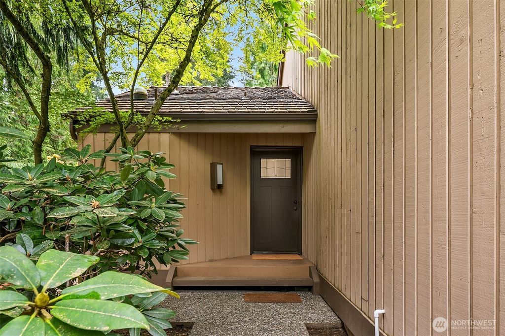 Photo of 20819 NE 25th Street, Sammamish, WA 98074 (MLS # 2510149)