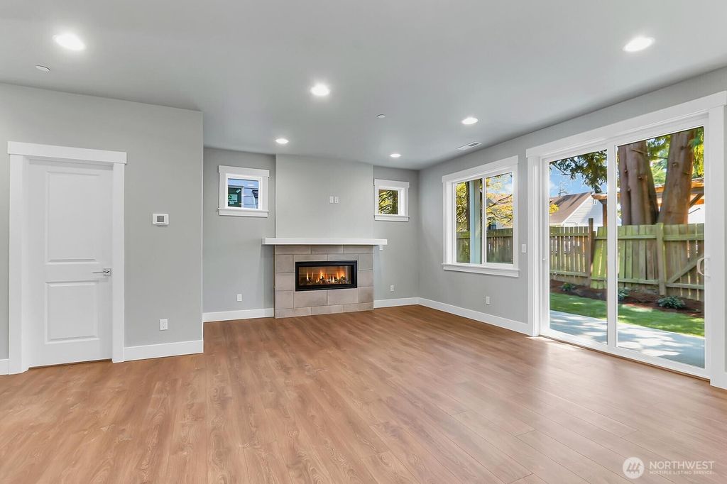 Photo of 14130 15th Avenue W, Lynnwood, WA 98087 (MLS # 2420221)