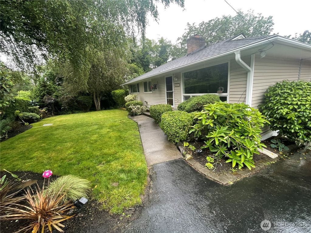 Photo of 22855 16th Avenue S, Des Moines, WA 98198 (MLS # 2493882)