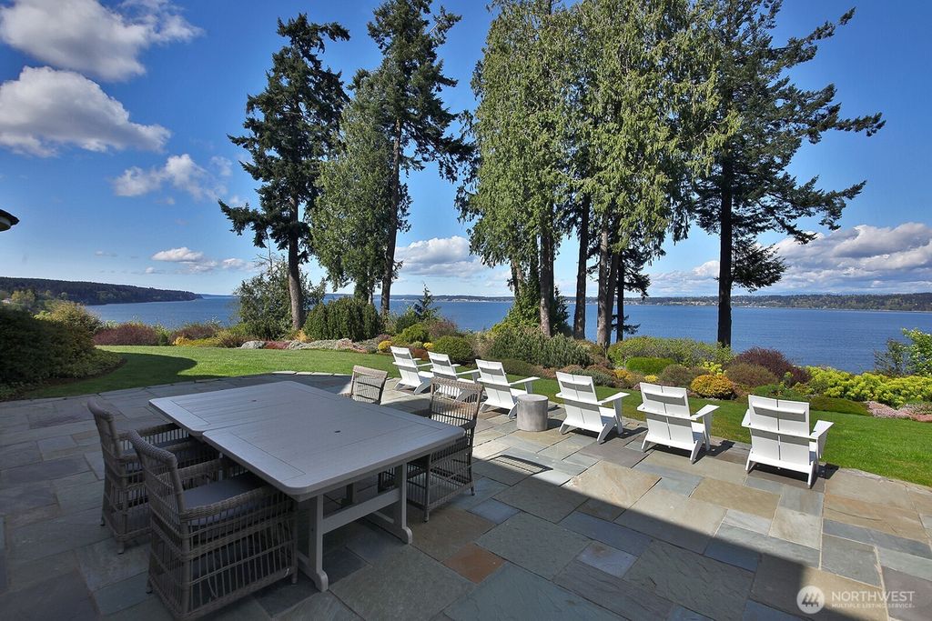 Photo of 5021 Saratoga Road, Langley, WA 98260 (MLS # 2495373)