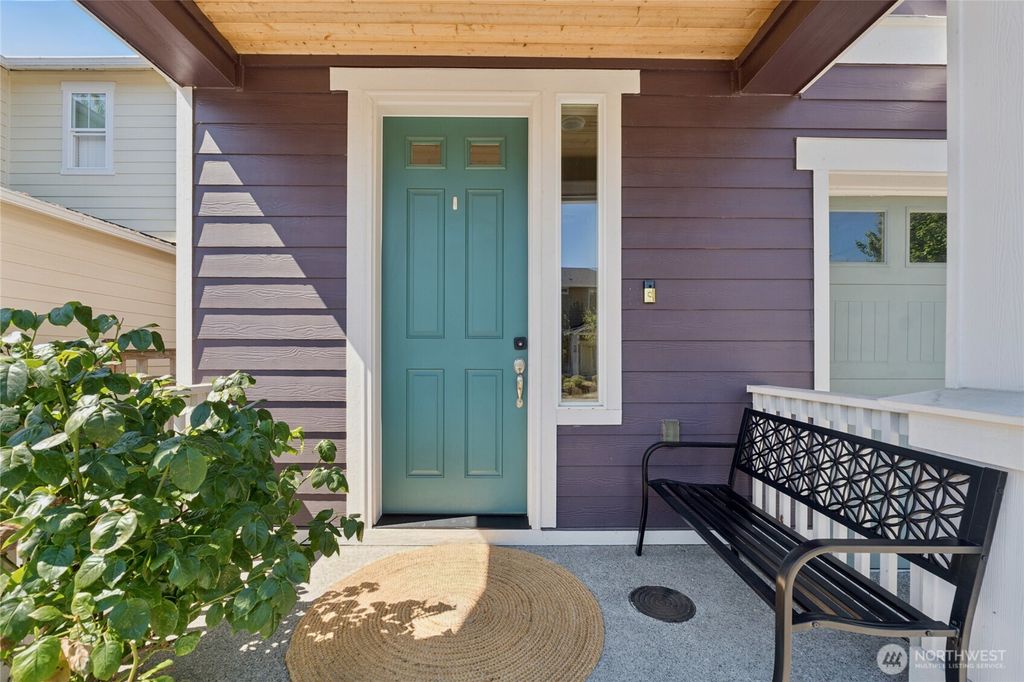 Photo of 11133 5th Avenue SW, Seattle, WA 98146 (MLS # 2420111)