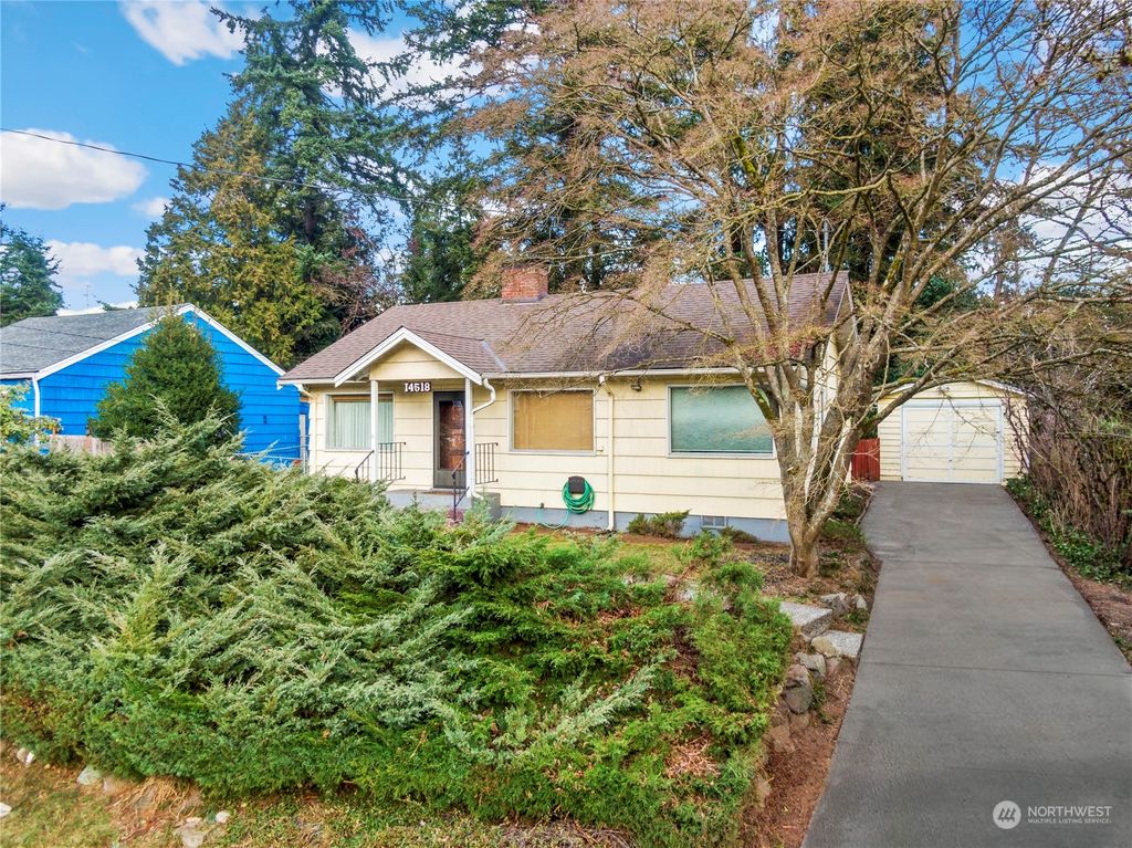 Photo of 14518 6th Ave NE Ave, Shoreline, WA 98155 (MLS # 2192772)