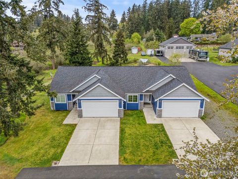 Photo of 12926 78th Avenue E, Puyallup, WA 98373 (MLS # 2515196)