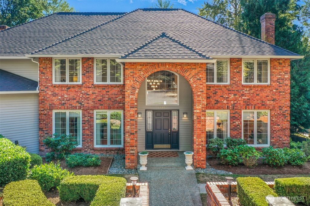 Photo of 12900 182nd Avenue NE, Redmond, WA 98052 (MLS # 2435382)