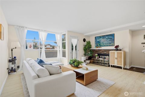 Photo of 436 4th Ave Ave #436, Kirkland, WA 98033 (MLS # 2510198)