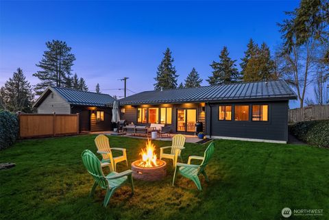 Photo of 14625 SE 14th Street, Bellevue, WA 98007 (MLS # 2520880)