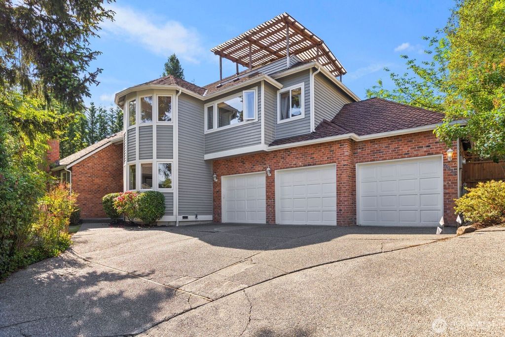 Photo of 9925 SE 5th Street, Bellevue, WA 98004 (MLS # 2523682)