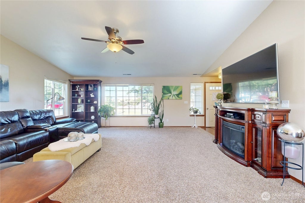Photo of 107 S Hill Street, Weston, OR 97886 (MLS # 2551527)