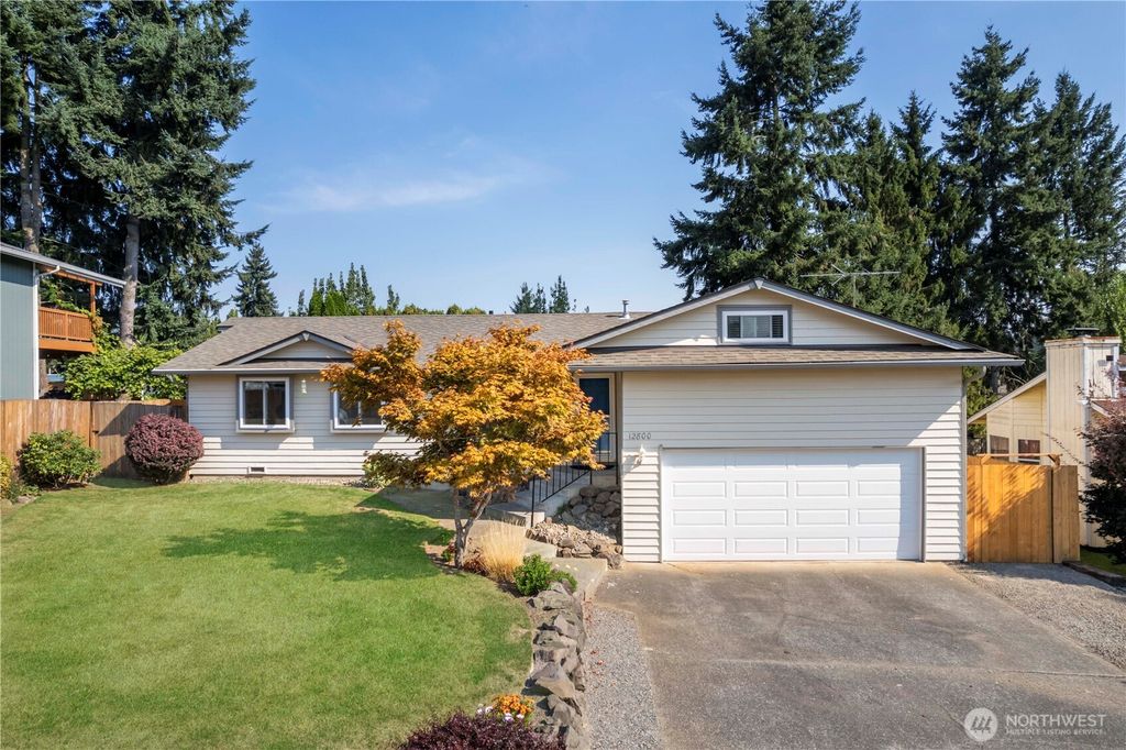 Photo of 12800 SE 276th Place, Kent, WA 98030 (MLS # 2428012)