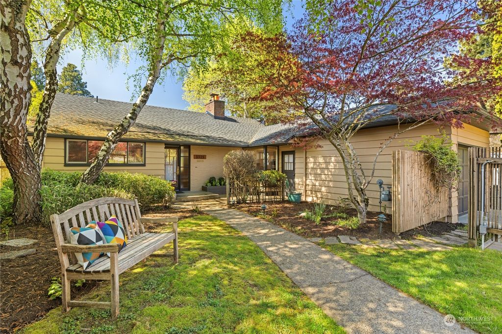 Photo of 3525 43rd Avenue W, Seattle, WA 98199 (MLS # 2212592)