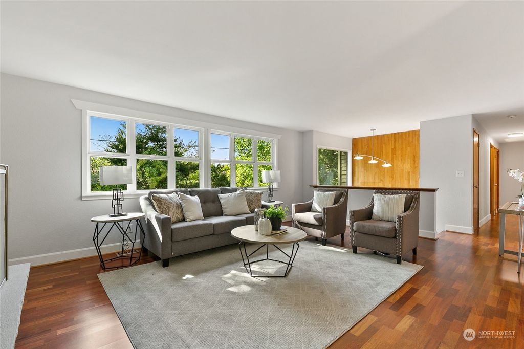 Photo of 2830 216th Avenue SE, Sammamish, WA 98075 (MLS # 2232383)