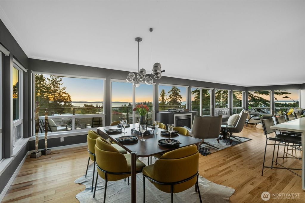 Photo of 550 Elm Way #301, Edmonds, WA 98020 (MLS # 2502909)