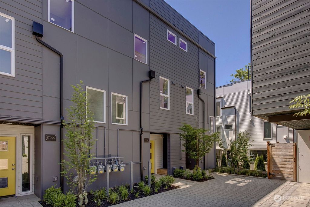 Photo of 2709 E Yesler Way #D, Seattle, WA 98122 (MLS # 2270971)