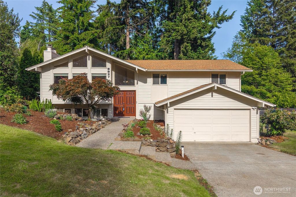 Photo of 9927 63rd Avenue Ct E, Puyallup, WA 98373 (MLS # 2528968)