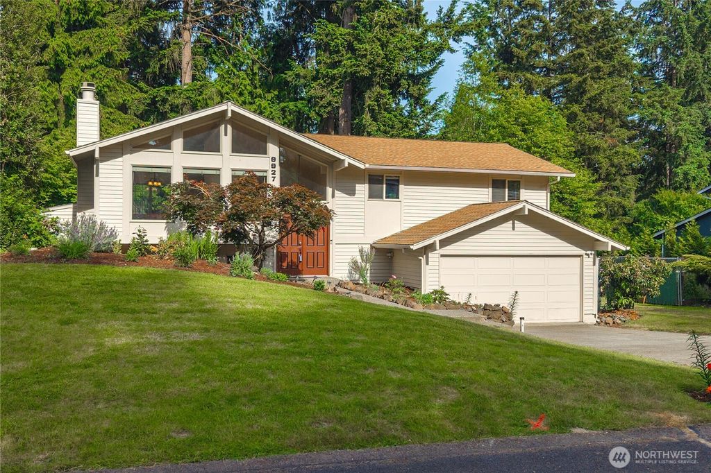 Photo of 9927 63rd Avenue Ct E, Puyallup, WA 98373 (MLS # 2528968)