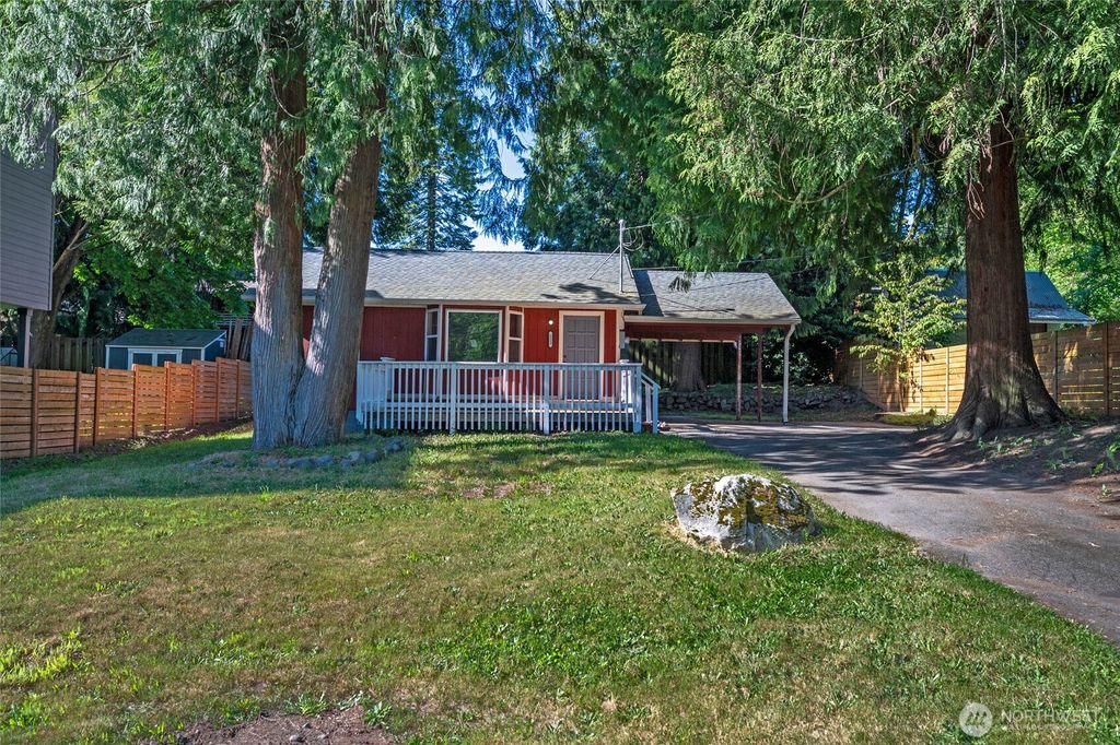 Photo of 232 SW 116th Street, Seattle, WA 98146 (MLS # 2379587)