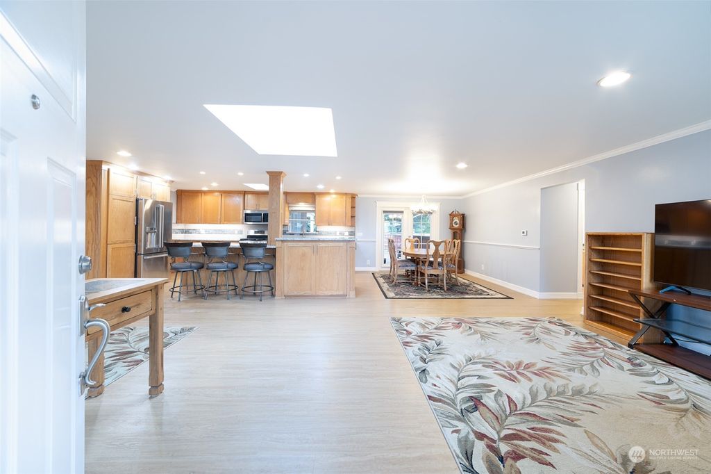 Photo of 1003 S 299th Place, Federal Way, WA 98003 (MLS # 2174800)