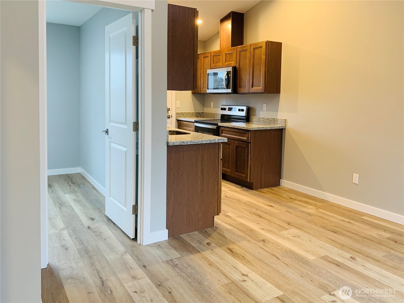 518 Dolphin Avenue NE