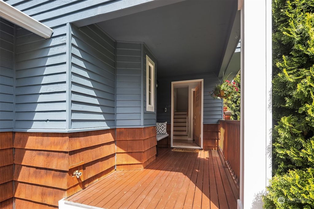 Photo of 15905 187th Avenue NE, Woodinville, WA 98072 (MLS # 2234339)