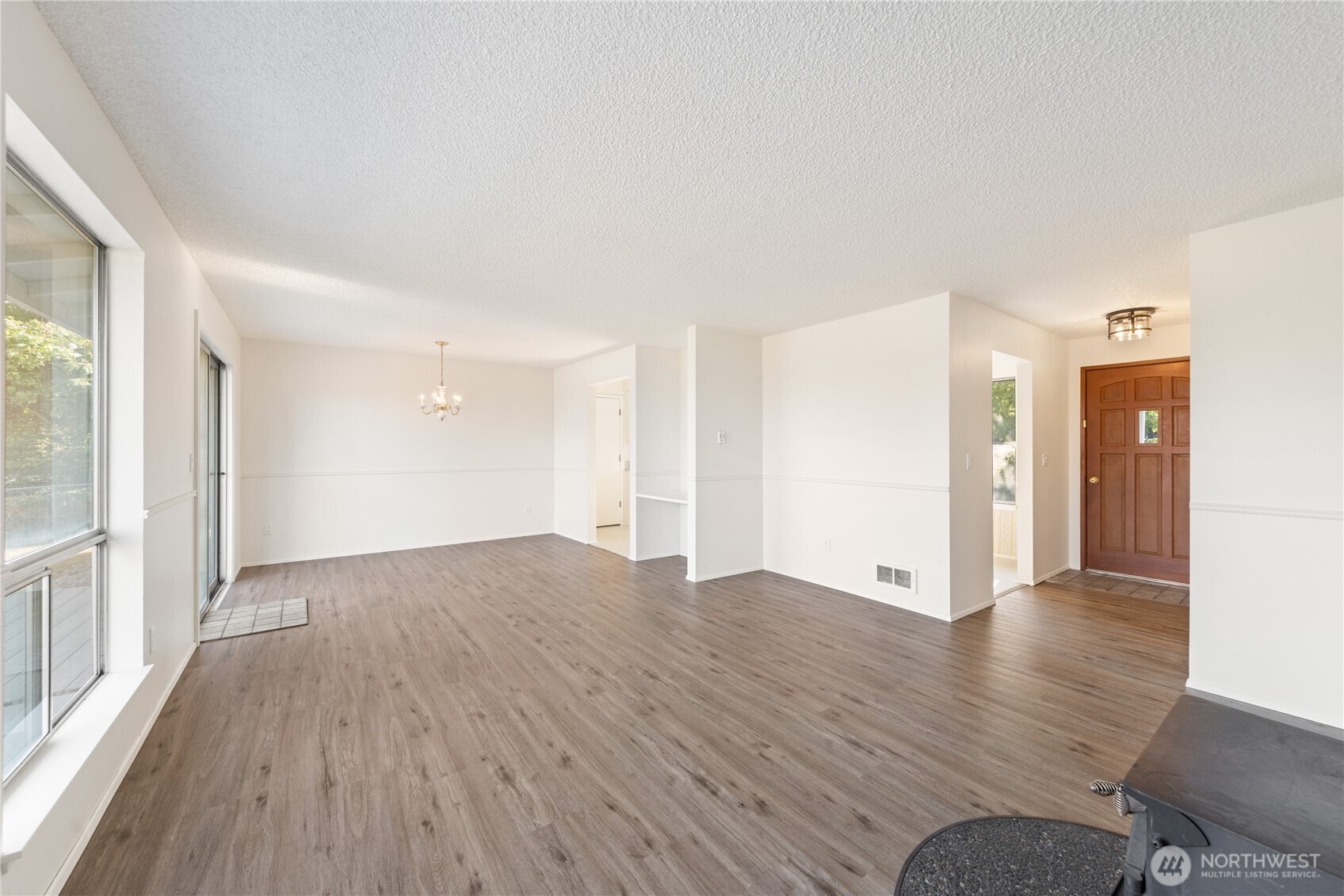 691 E Maplewood Loop