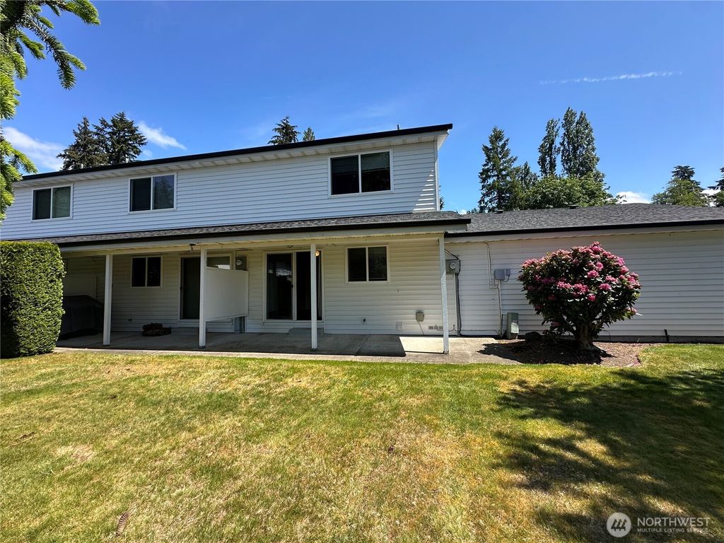 Photo of 31921 45th Place SW, Federal Way, WA 98023 (MLS # 2377742)