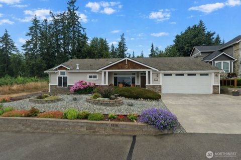 1010 Lightning Way Camano Island WA 98282
