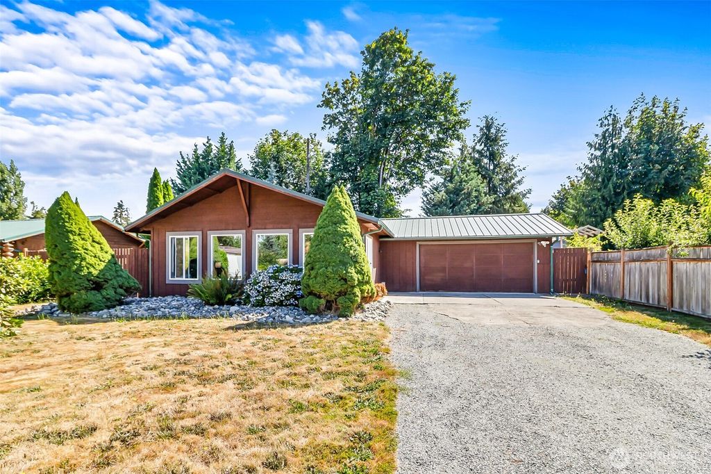 Photo of 15925 356th Avenue SE Ave, Sultan, WA 98294 (MLS # 2419182)