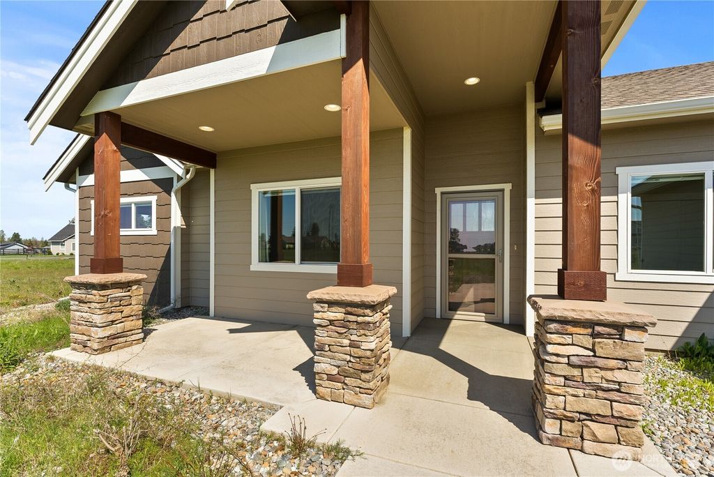 Photo of 16612 W Rolling Hills Estates Lane, Cheney, WA 99004 (MLS # 2525547)