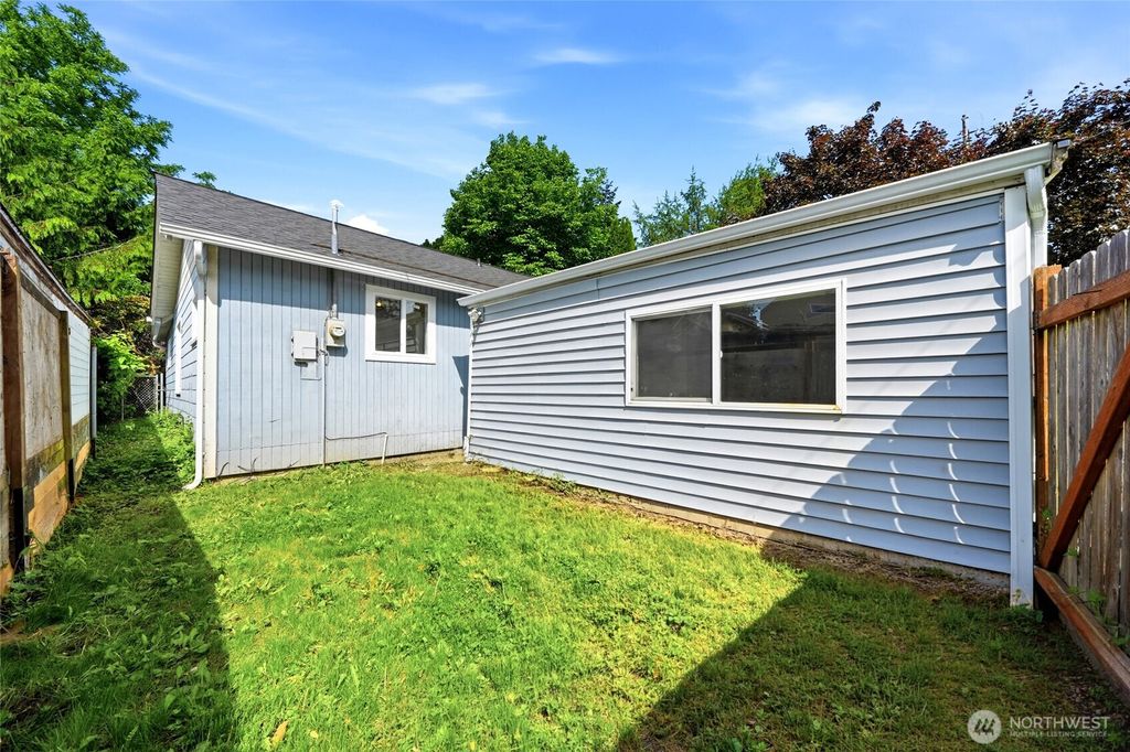 Photo of 10330 Stone Avenue N, Seattle, WA 98133 (MLS # 2526755)