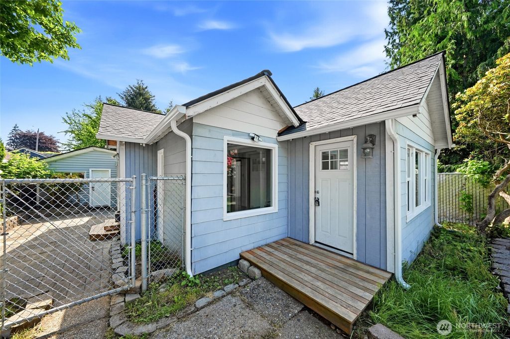 Photo of 10330 Stone Avenue N, Seattle, WA 98133 (MLS # 2526755)