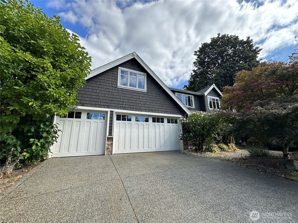 Photo of 5012 112th Avenue NE, Kirkland, WA 98033 (MLS # 2444334)