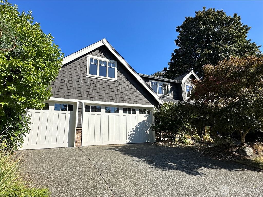 Photo of 5012 112th Avenue NE, Kirkland, WA 98033 (MLS # 2444334)