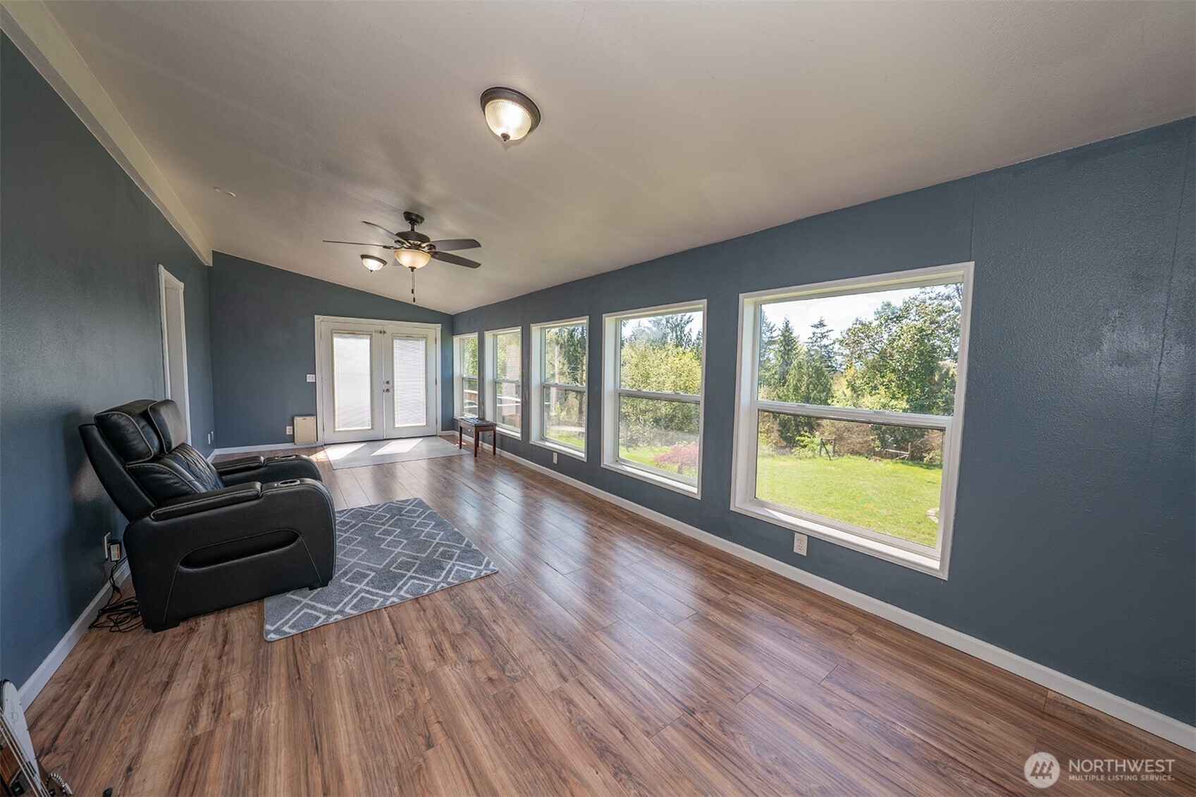 1902 Harts Lake Road S