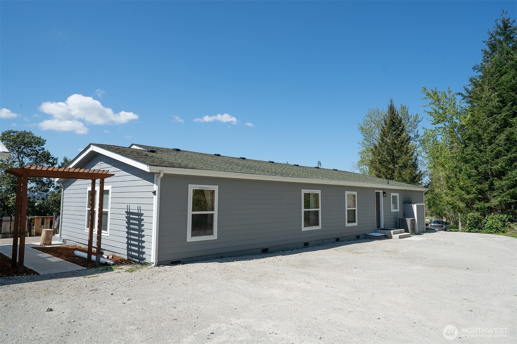 1902 Harts Lake Road S