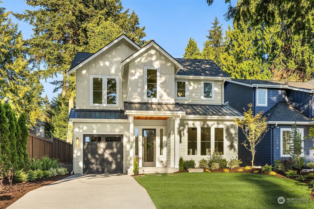 Photo of 10418 126th Avenue NE, Kirkland, WA 98033 (MLS # 2267645)