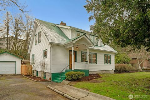 Photo of 1743 NE 130th Place, Seattle, WA 98125 (MLS # 2475441)