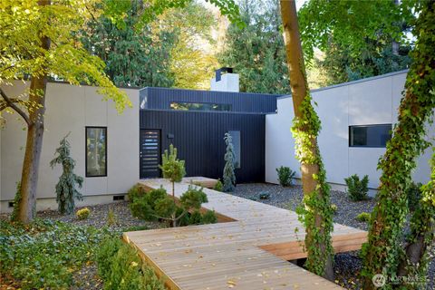 Photo of 910 Fern Avenue, Walla Walla, WA 99362 (MLS # 2459460)