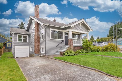 Photo of 1611 NE 82nd Street, Seattle, WA 98115 (MLS # 2412430)
