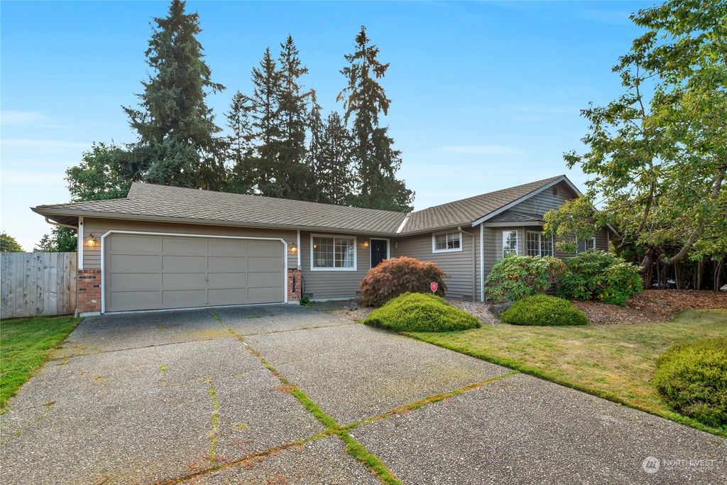Photo of 4530 127th Place SE, Everett, WA 98208 (MLS # 2170427)