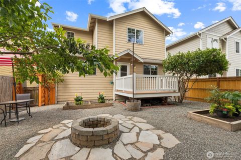 Photo of 323 Helen Street, Sedro Woolley, WA 98284 (MLS # 2403176)