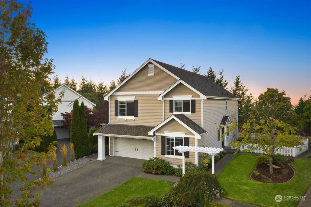 Photo of 6923 Autumn Avenue SE, Snoqualmie, WA 98065 (MLS # 2006794)