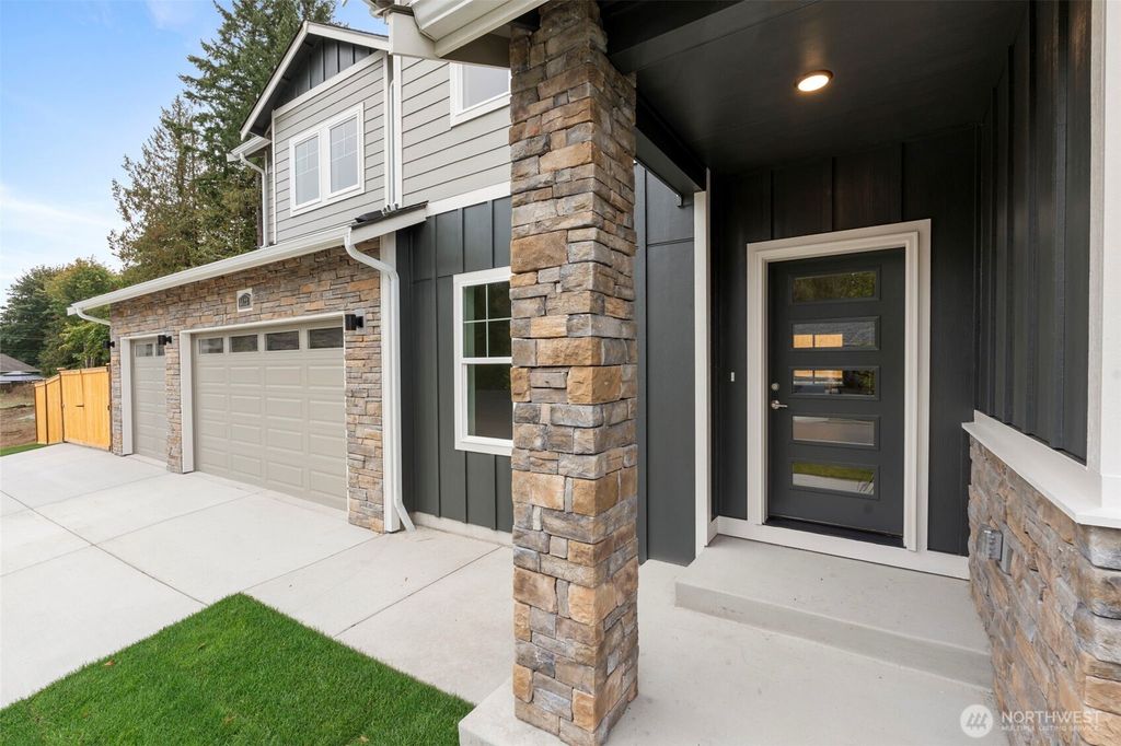 Photo of 6827 Kyodi Court SE, Tumwater, WA 98501 (MLS # 2457276)