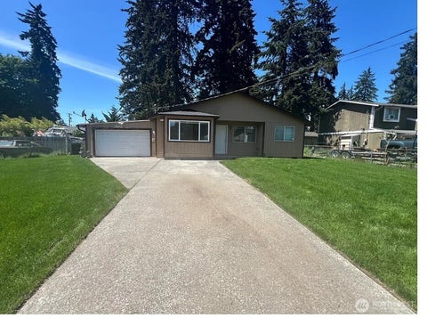 Photo of 16904 17th Avenue Ct E, Spanaway, WA 98387 (MLS # 2588068)