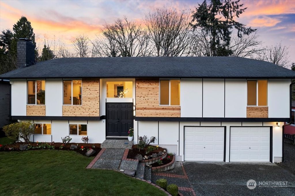 Photo of 6900 131st Avenue SE, Bellevue, WA 98006 (MLS # 2067417)