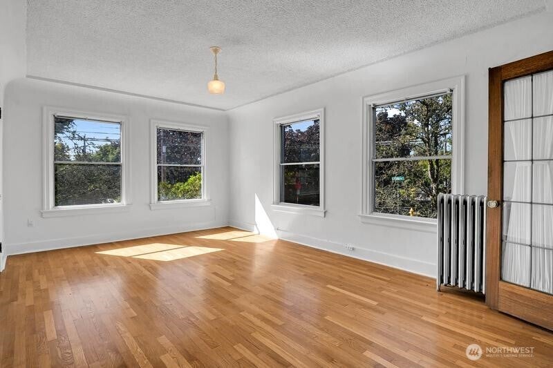 756 Broadway Avenue E 202