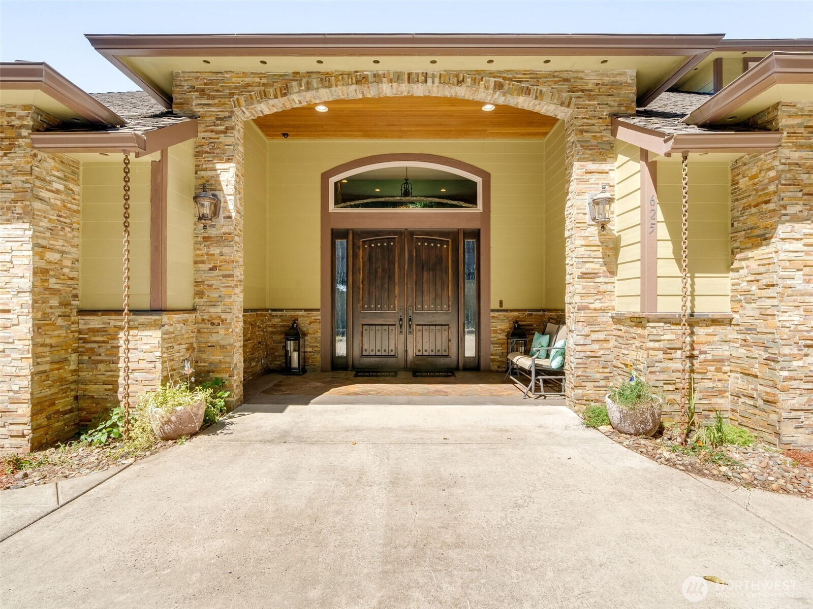 625 Nectarine Drive