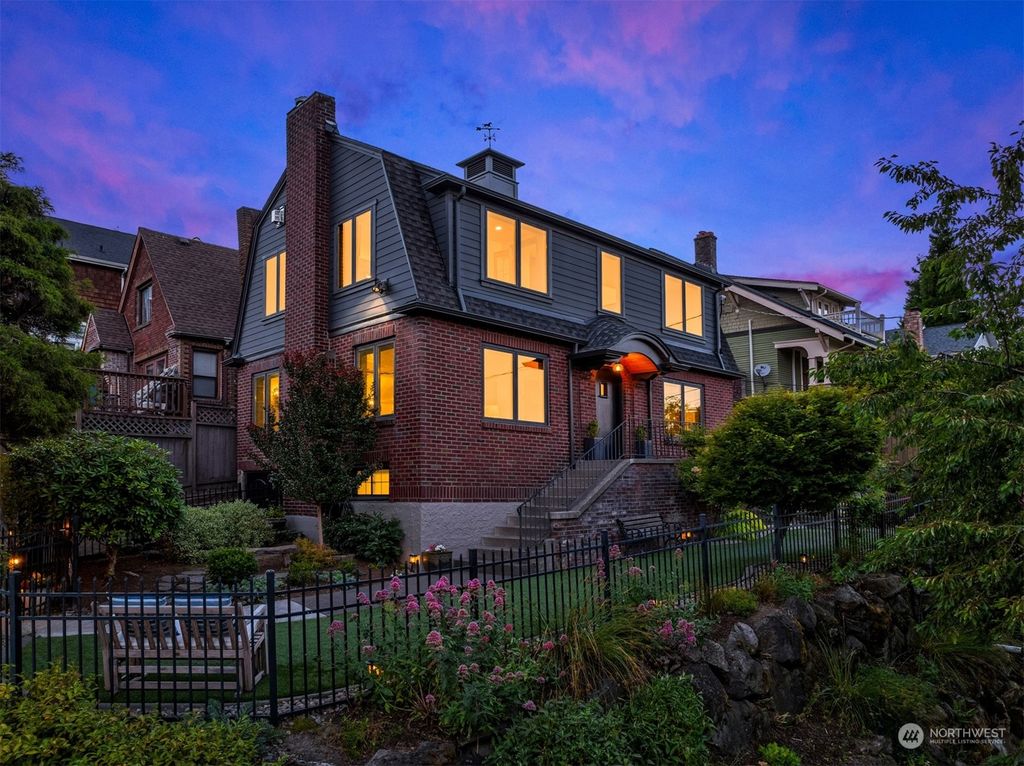 Photo of 721 33rd Avenue S, Seattle, WA 98144 (MLS # 2294106)