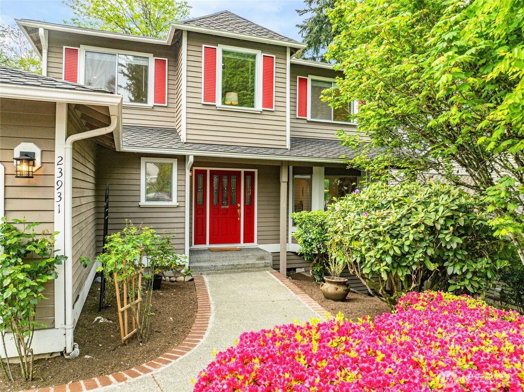 Photo of 23931 SE 42nd Place, Sammamish, WA 98029 (MLS # 2372351)