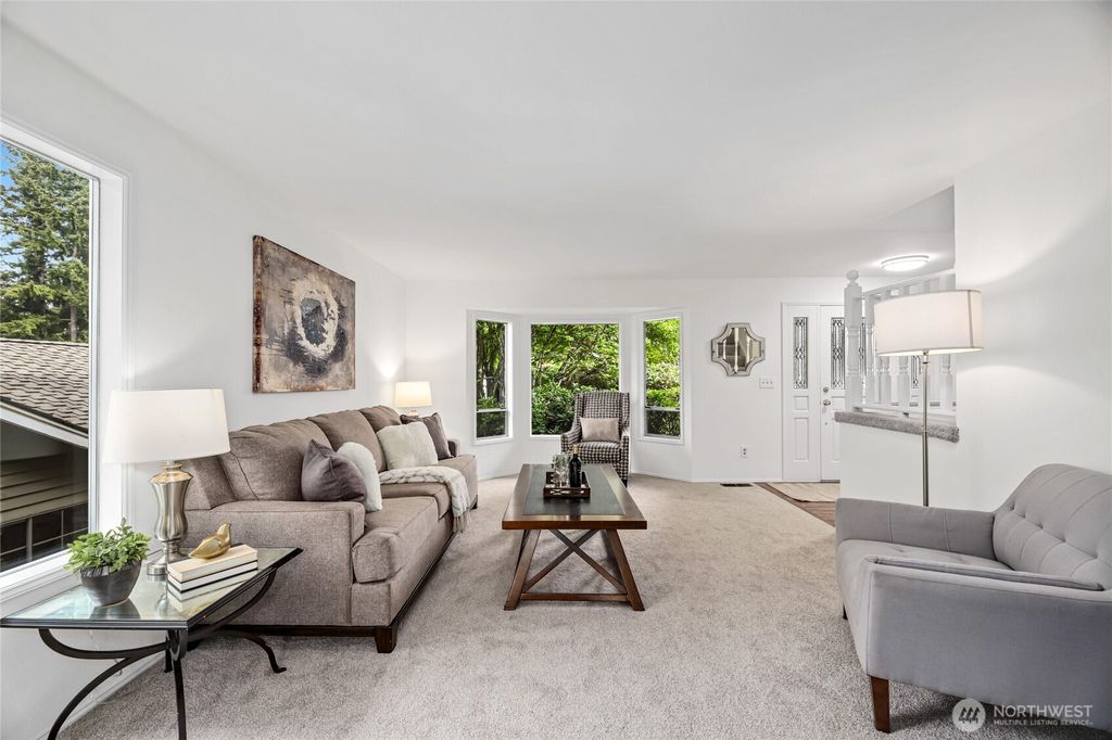 Photo of 23931 SE 42nd Place, Sammamish, WA 98029 (MLS # 2372351)