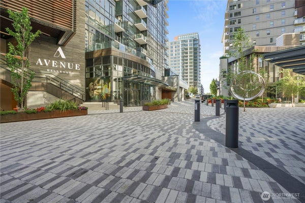 889 103RD AVE NE UNIT 610, BELLEVUE, WA 98004 - Image eea04726bb5fe22d784c557ee0db65bd/1128032143